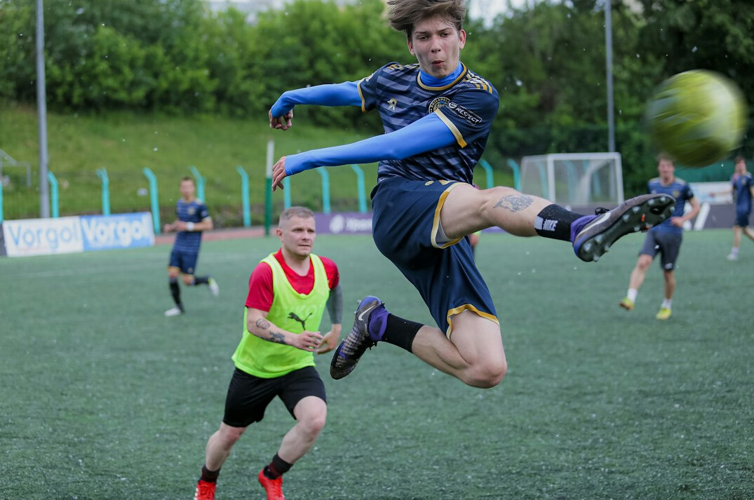 young football players training